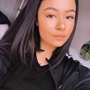 Meet Your Posher, Kayla 🤗